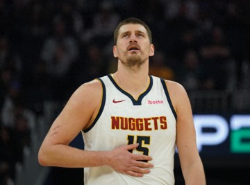 开云APP-又是25场！约基奇轻松登顶，连续4年霸榜，威少三双王保不住了|火箭|拉塞尔·威斯布鲁克|掘金|拉塞尔-威斯布鲁克|尼古拉-约基奇_新浪体育_新浪新闻