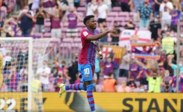 开云体育下载-法蒂还没续约 "你以为他哥哥去英国是为学英语？"