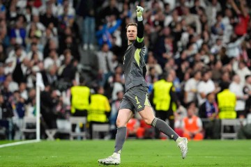 开云体育APP下载-续约？诺伊尔：一切皆有可能，我喜欢与这些队友、教练共事